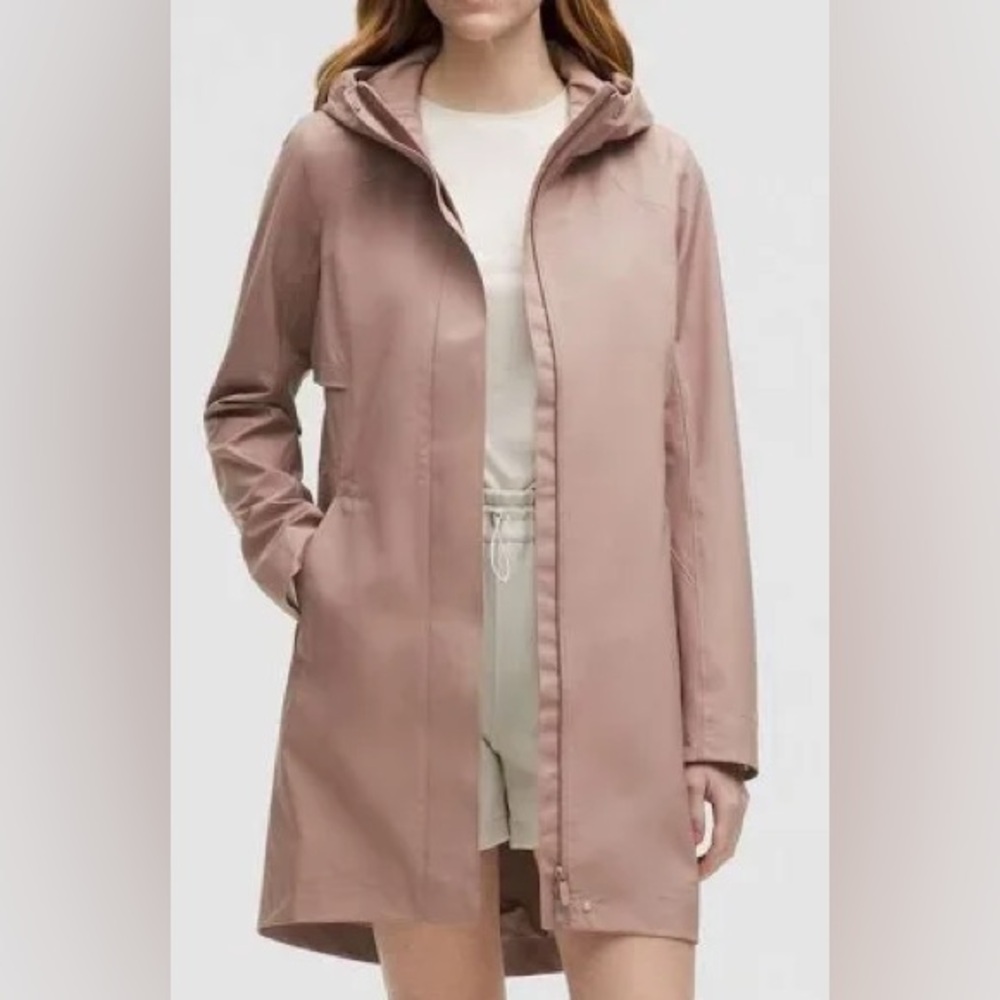 Lululemon women’s rain rebel jacket 

Color: Twilight rose